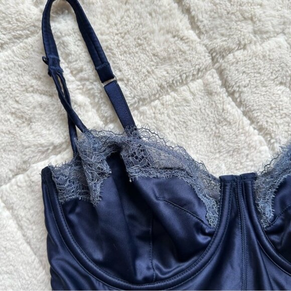 Victoria's Secret | Navy Blue Dream Angels Unlined Balconet Bra | Size 34D - Picture 4 of 13